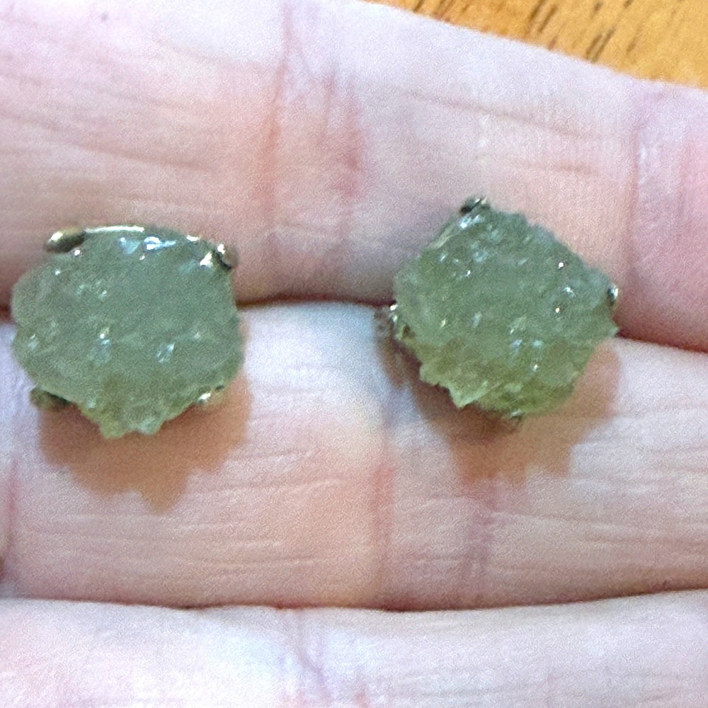 Raw Green Druzy Stud Earrings Gold Tone Natural Crystal Post Back 0.5 Inch